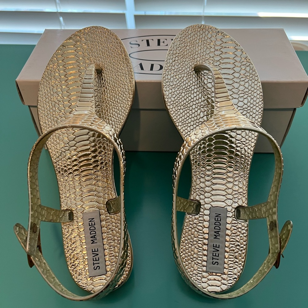 Gold Steve Madden Sandals (Grover)